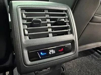 Volkswagen Golf 2023, 22000 км, за 21600.52 USD - фото 24