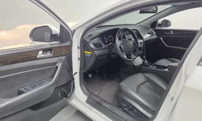 Hyundai Sonata 2016, 71846 км, за 7293.09 USD - фото 10