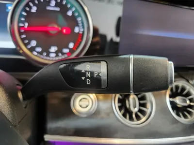 Mercedes-Benz E-Class 2018, 68889 км, за 20323.6 USD - фото 9