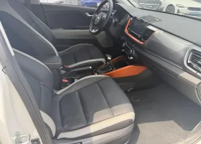 Kia Stonic 2020, 57893 км, за 9584.88 USD
