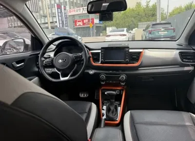 Kia Stonic 2020, 57893 км, за 9584.88 USD