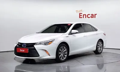Toyota Camry · 2016 год