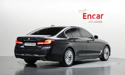 BMW 5-Series 2021, 37356 км, за 21127.21 USD