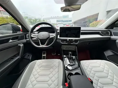 Volkswagen Tayron 2023, 36000 км, за 16891.96 USD