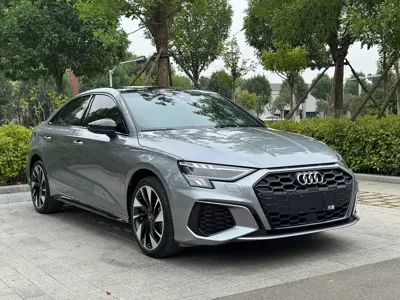 Audi A3 2023, 17000 км, за 26456.23 USD