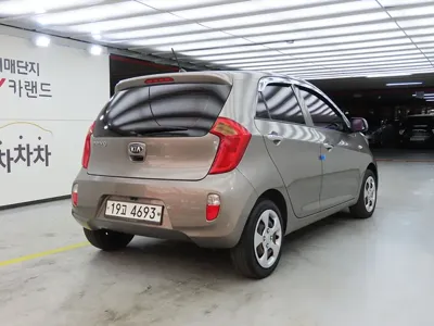 Kia Morning 2015, 68611 км, за 3061.89 USD