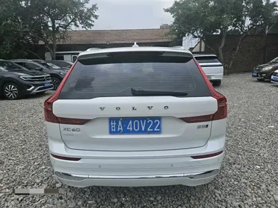 Volvo XC60 2022, 60000 км, за 19864.24 USD