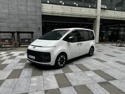 Hyundai Staria · 2025 год