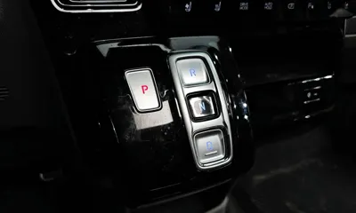 Hyundai Staria 2025, 53456 км, за 24429.98 USD - фото 9