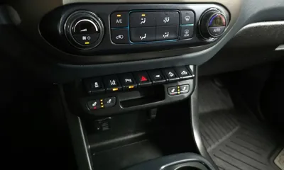 ChevroletGMDaewoo Colorado 2022, 12900 км, за 16214.1 USD - фото 17