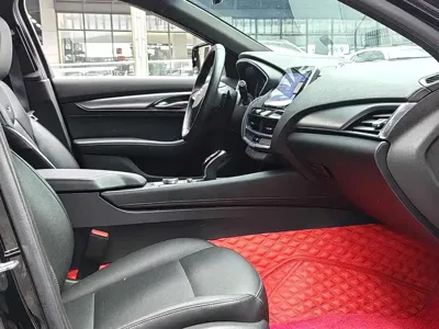 Cadillac CT5 2023, 34000 км, за 16921.39 USD