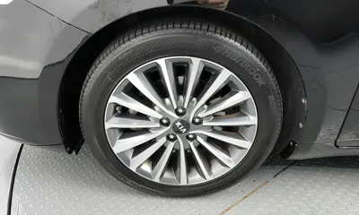 Kia K7 2017, 146716 км, за 5780.34 USD