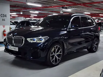BMW X5 · 2022 год
