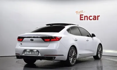 Kia K7 2017, 143004 км, за 8255.86 USD