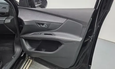 Peugeot 5008 2019, 129181 км, за 9425.99 USD - фото 24