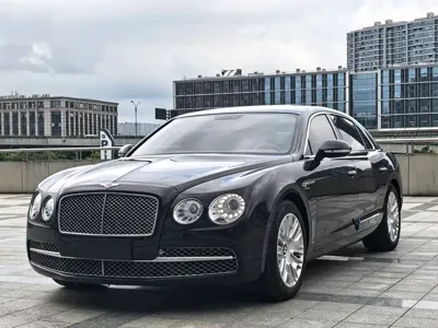 Bentley Flying Spur · 2018 год