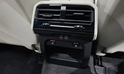 BMW 5-Series 2026, 6661 км, за 64226.72 USD - фото 33