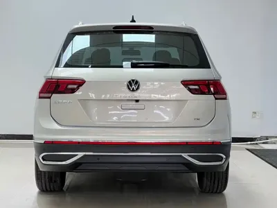 Volkswagen Tiguan L 2023, 15900 км, за 28590.11 USD