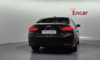 Hyundai Genesis 2016, 149543 км, за 9188.27 USD