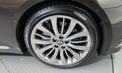 Hyundai Genesis 2016, 149543 км, за 9188.27 USD