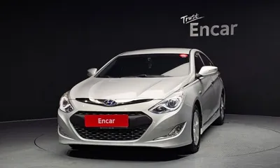 Hyundai Sonata 2015, 121412 км, за 3633.96 USD