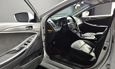 Hyundai Sonata 2015, 121412 км, за 3633.96 USD - фото 12
