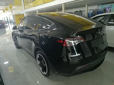 Tesla Model Y 2023, 36400 км, за 26180.96 USD