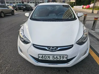 Hyundai Avante · 2012 год