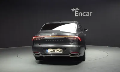Hyundai Grandeur 2022, 219528 км, за 9441.94 USD