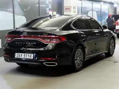 Hyundai Grandeur 2018, 59300 км, за 13869.89 USD