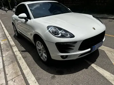Porsche Macan · 2015 год