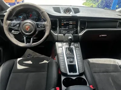 Porsche Macan 2015, 140000 км, за 14056.4 USD