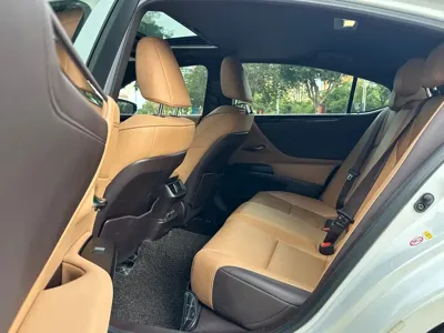 Lexus ES 2018, 70000 км, за 21956.8 USD - фото 8