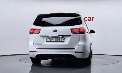 Kia Canival 2015, 156580 км, за 4726.27 USD