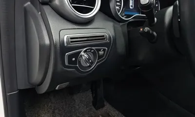Mercedes-Benz C-Class 2019, 51122 км, за 15091.24 USD - фото 18