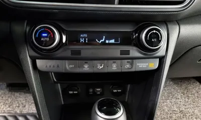 Hyundai Kona 2018, 89487 км, за 10831.04 USD - фото 18