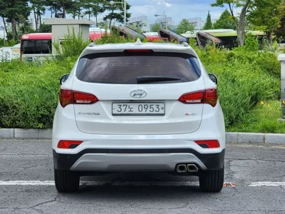 Hyundai Santafe 2016, 187000 км, за 5953.64 USD