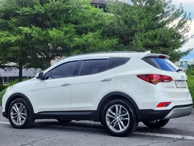 Hyundai Santafe 2016, 187000 км, за 5953.64 USD