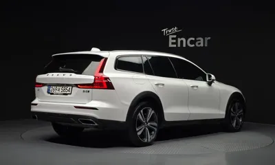 Volvo V60 2021, 75163 км, за 20021.01 USD