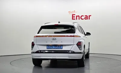 Hyundai Kona 2023, 121410 км, за 16393.46 USD