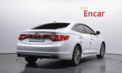 Hyundai Grandeur 2016, 95536 км, за 5901.27 USD