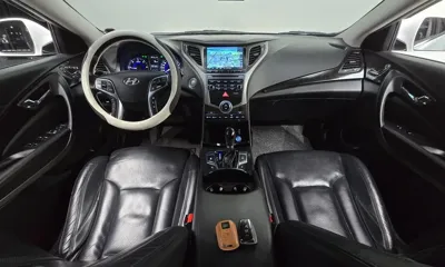 Hyundai Grandeur 2016, 95536 км, за 5901.27 USD - фото 7