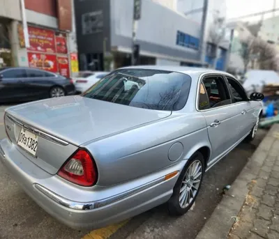 Jaguar XJ-8 2006, 182297 км, за 6236.05 USD - фото 6