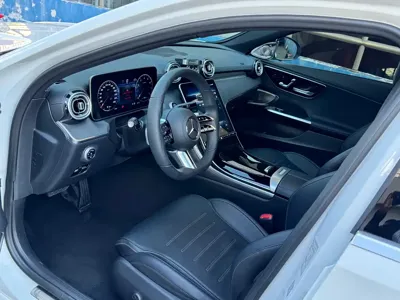 Mercedes-Benz C-Class 2022, 30000 км, за 24984.8 USD