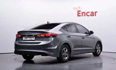 Hyundai Avante 2017, 127810 км, за 4558.97 USD