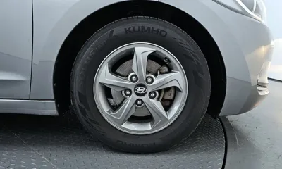 Hyundai Avante 2017, 127810 км, за 4558.97 USD