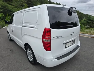 Hyundai Starex 2016, 236949 км, за 6055.87 USD