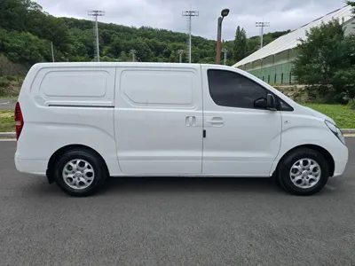 Hyundai Starex 2016, 236949 км, за 6055.87 USD - фото 7