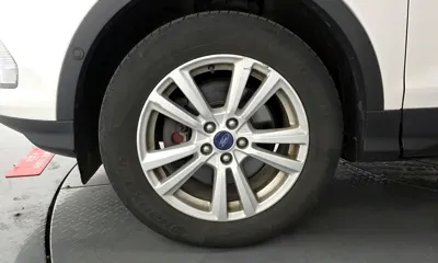 Ford Kuga 2017, 192349 км, за 5009.11 USD