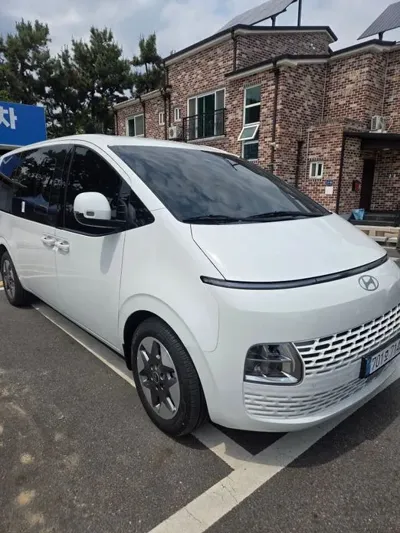 Hyundai Staria · 2025 год